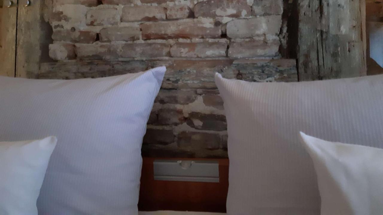 Отель Schiefes Haus Ульм Экстерьер фото