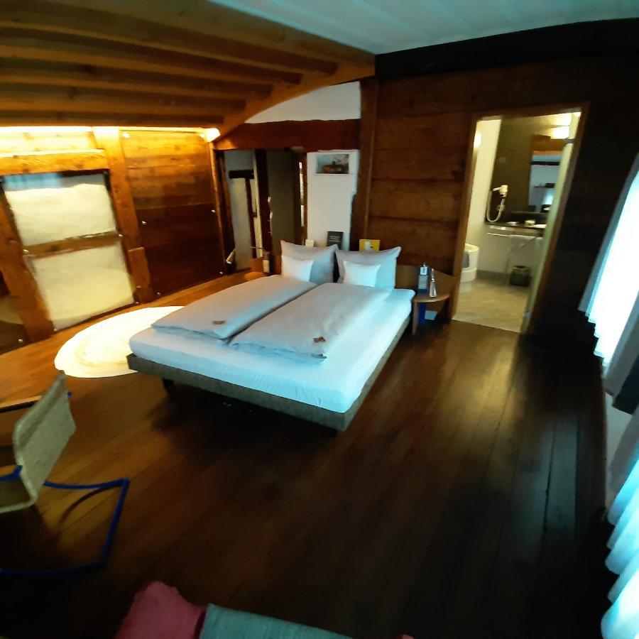 Отель Schiefes Haus Ульм Экстерьер фото