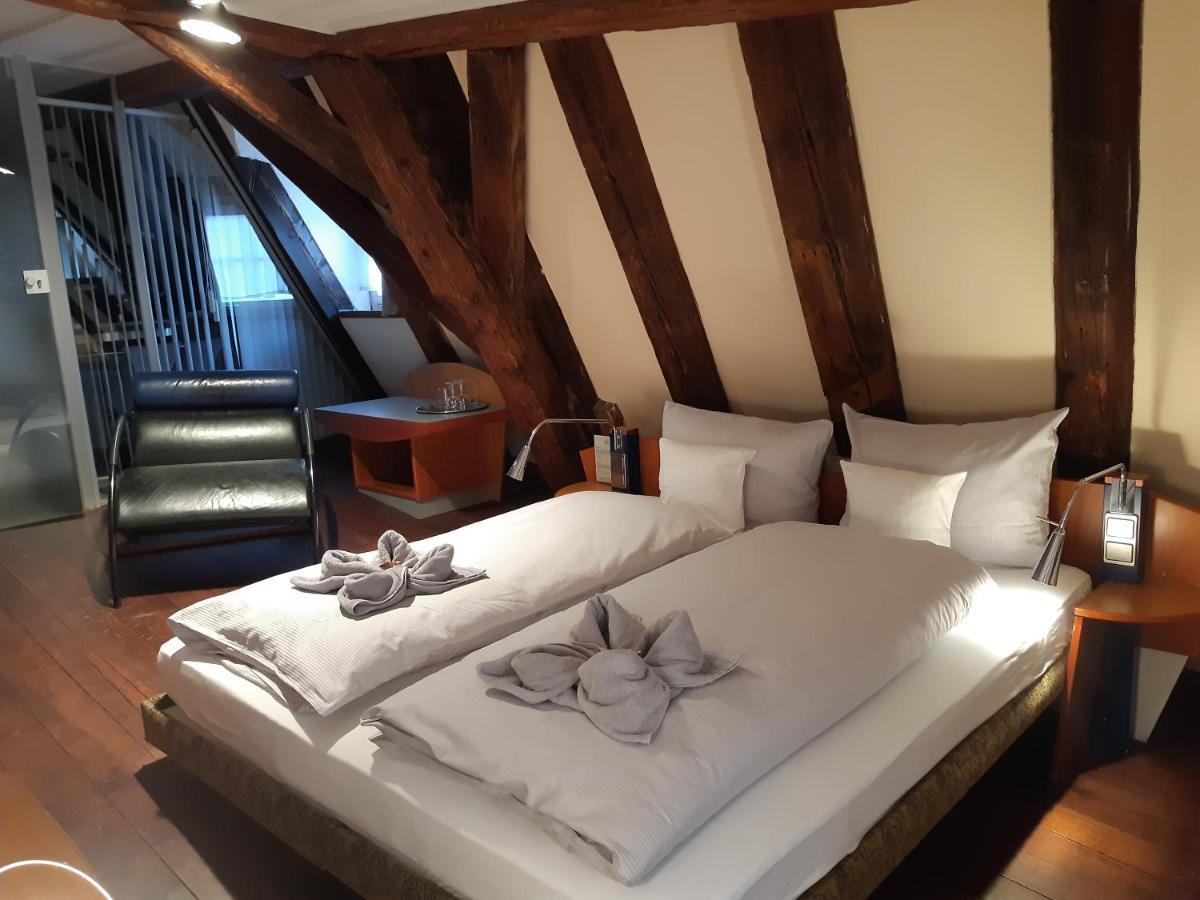 Отель Schiefes Haus Ульм Экстерьер фото