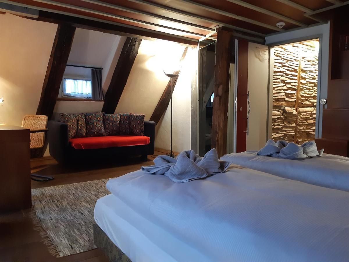 Отель Schiefes Haus Ульм Экстерьер фото