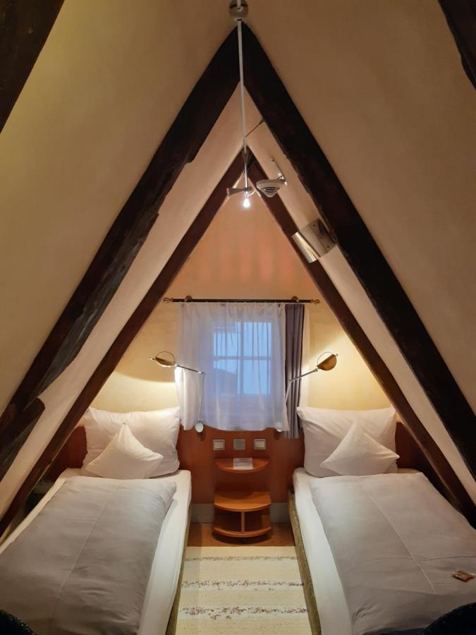 Отель Schiefes Haus Ульм Экстерьер фото
