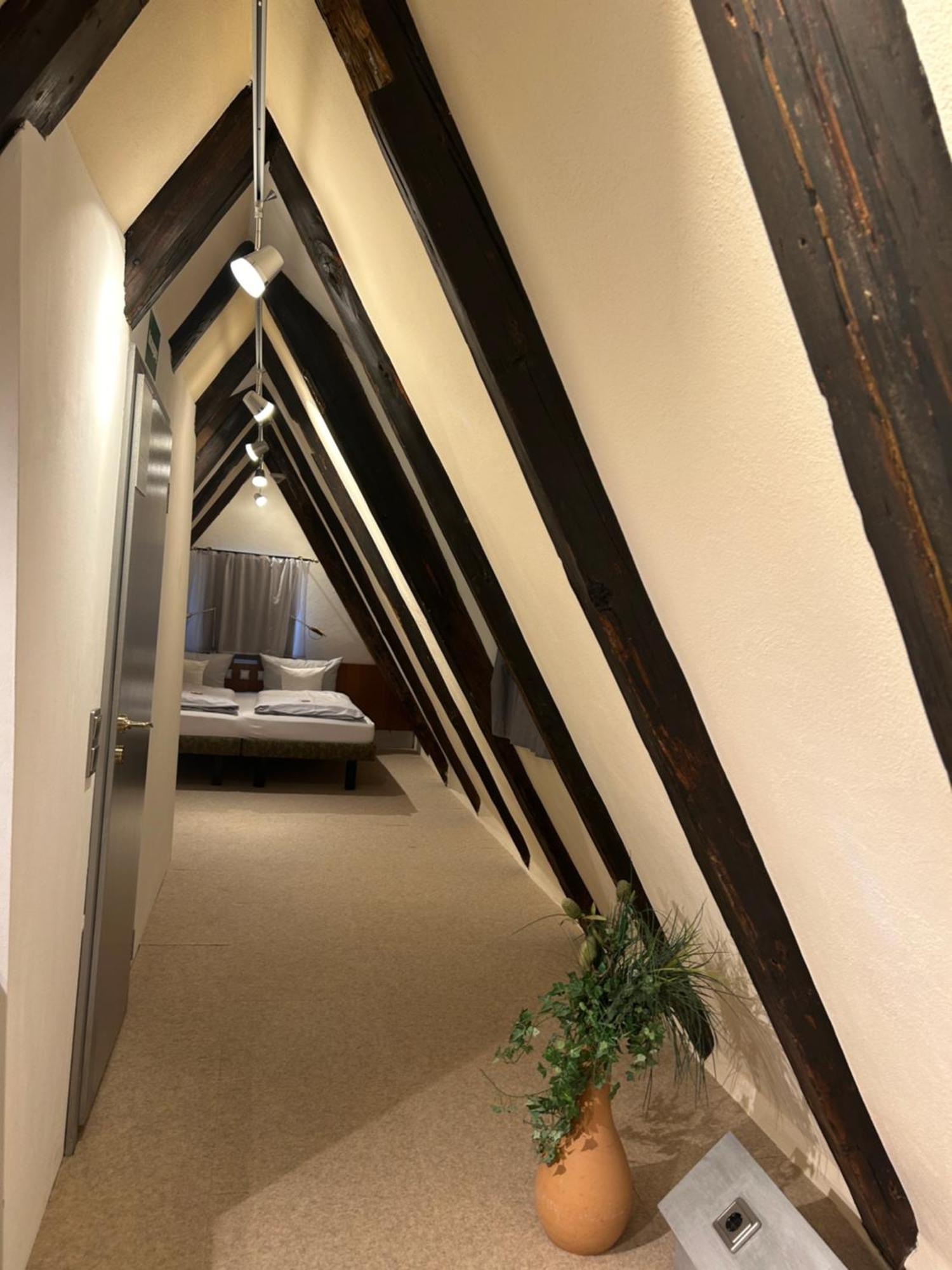 Отель Schiefes Haus Ульм Экстерьер фото